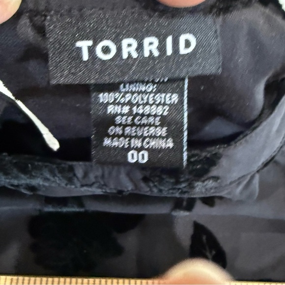 Torrid Velvet Burn Out Tank Black Floral Whimsigoth Romantic Women’s Sz 10 (00) - Picture 9 of 12